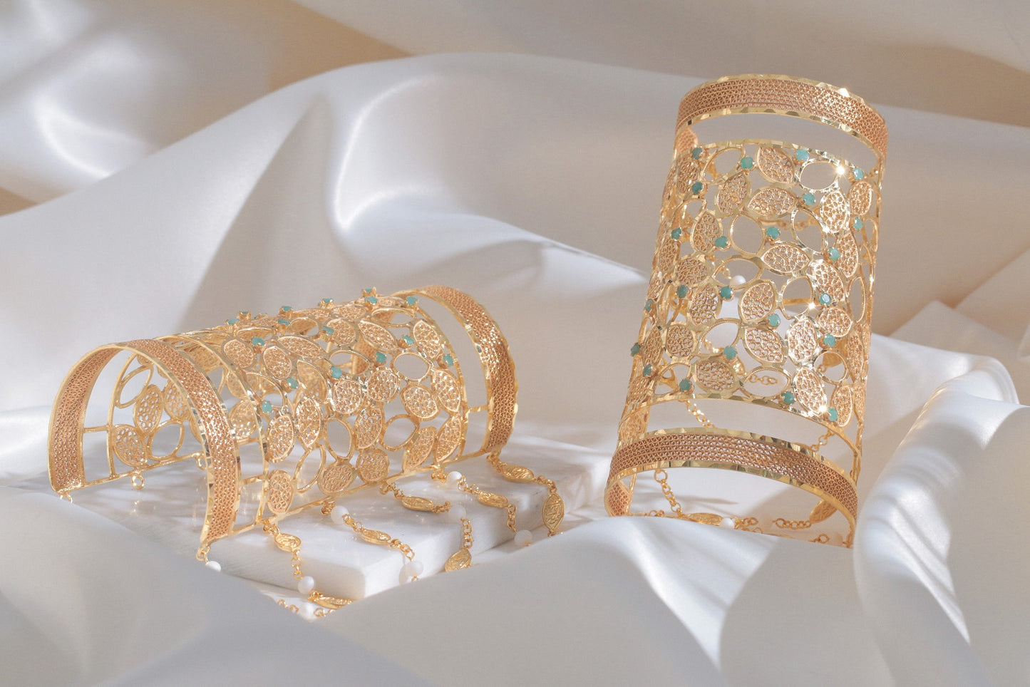 Ibtihal Emeralds Filigree Swar