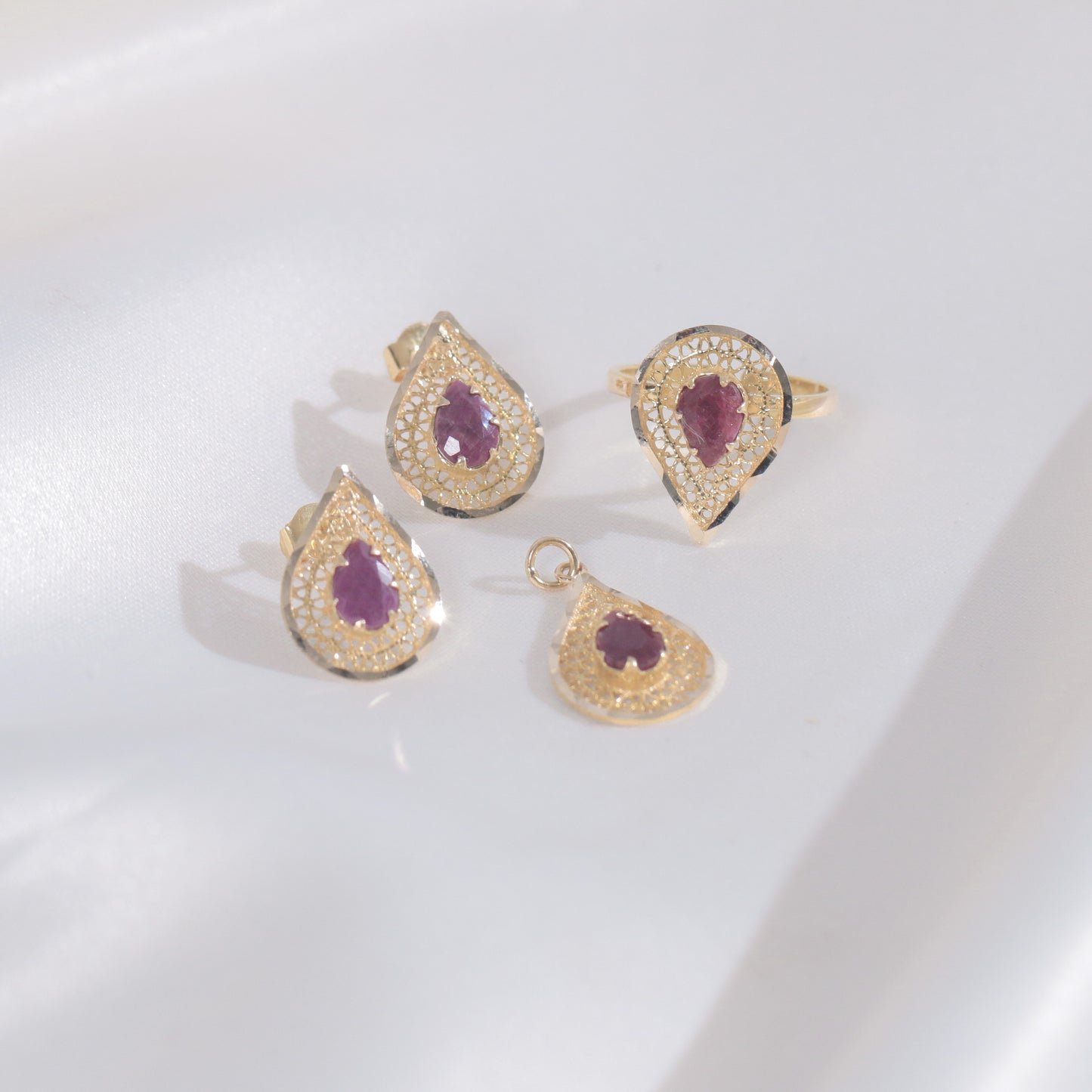 Ruby Tear Set (18k)