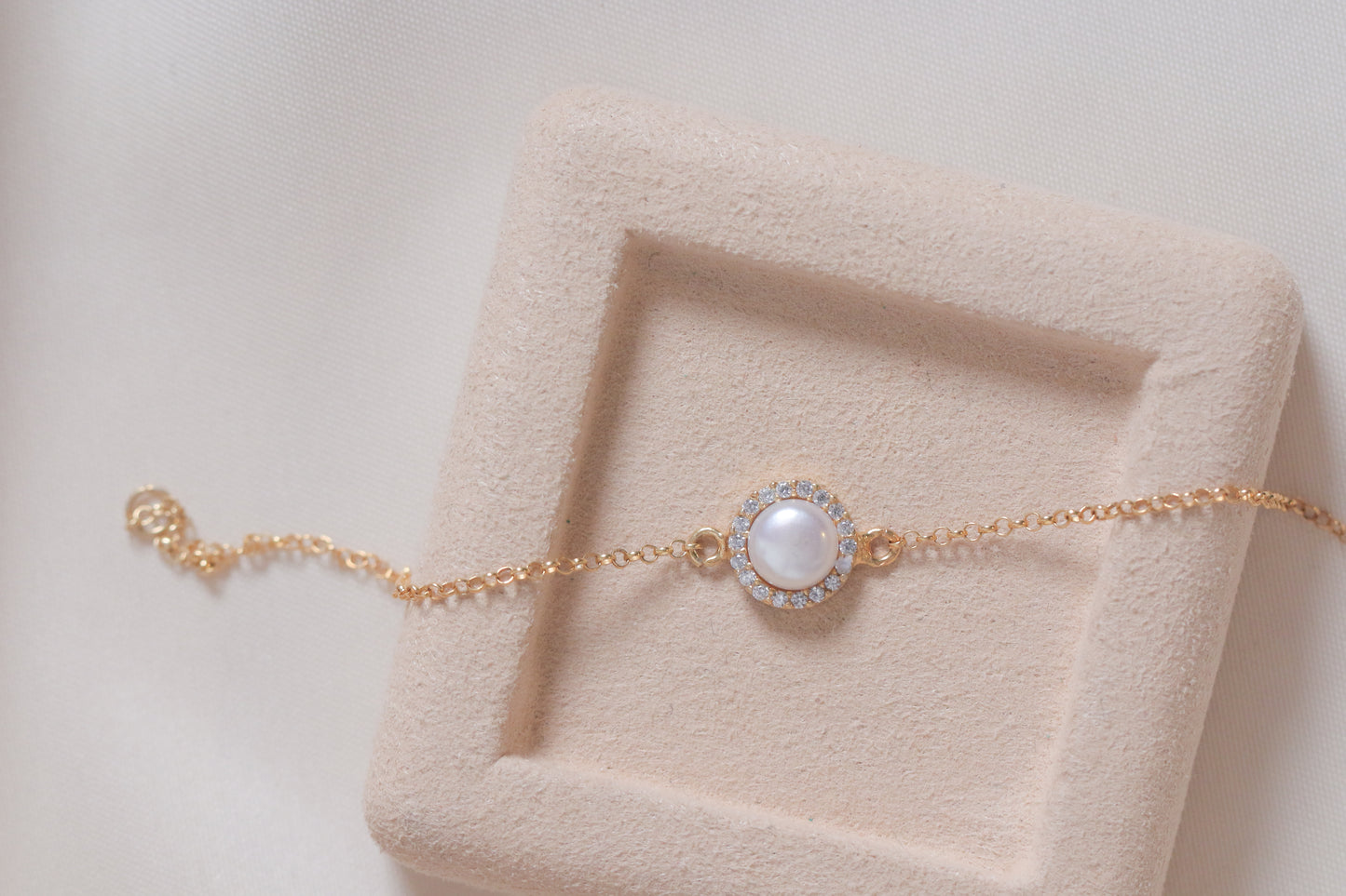 Min Pearl & Zircon Bracelet