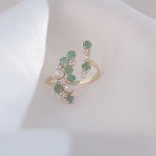 Cluster Pearls & Emeralds Ring (18k Gold)