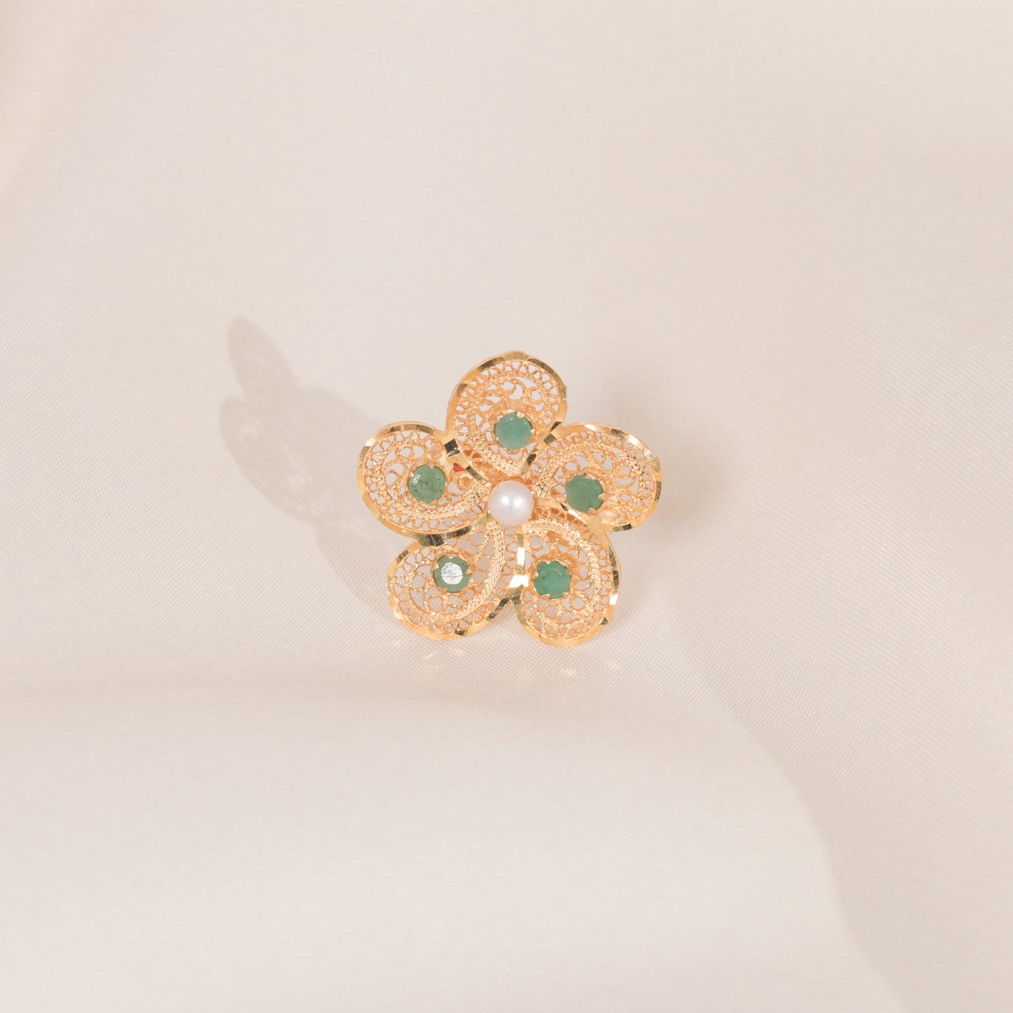 Sodra Ward Filigree Ring (Emeralds)