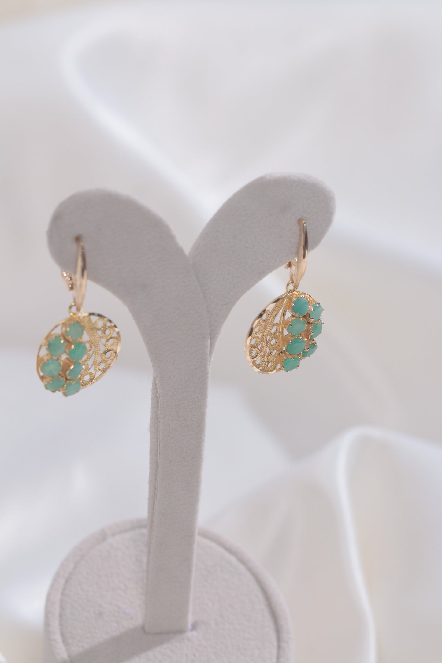 East&West Filigree Emeralds Earrings (18k Gold)
