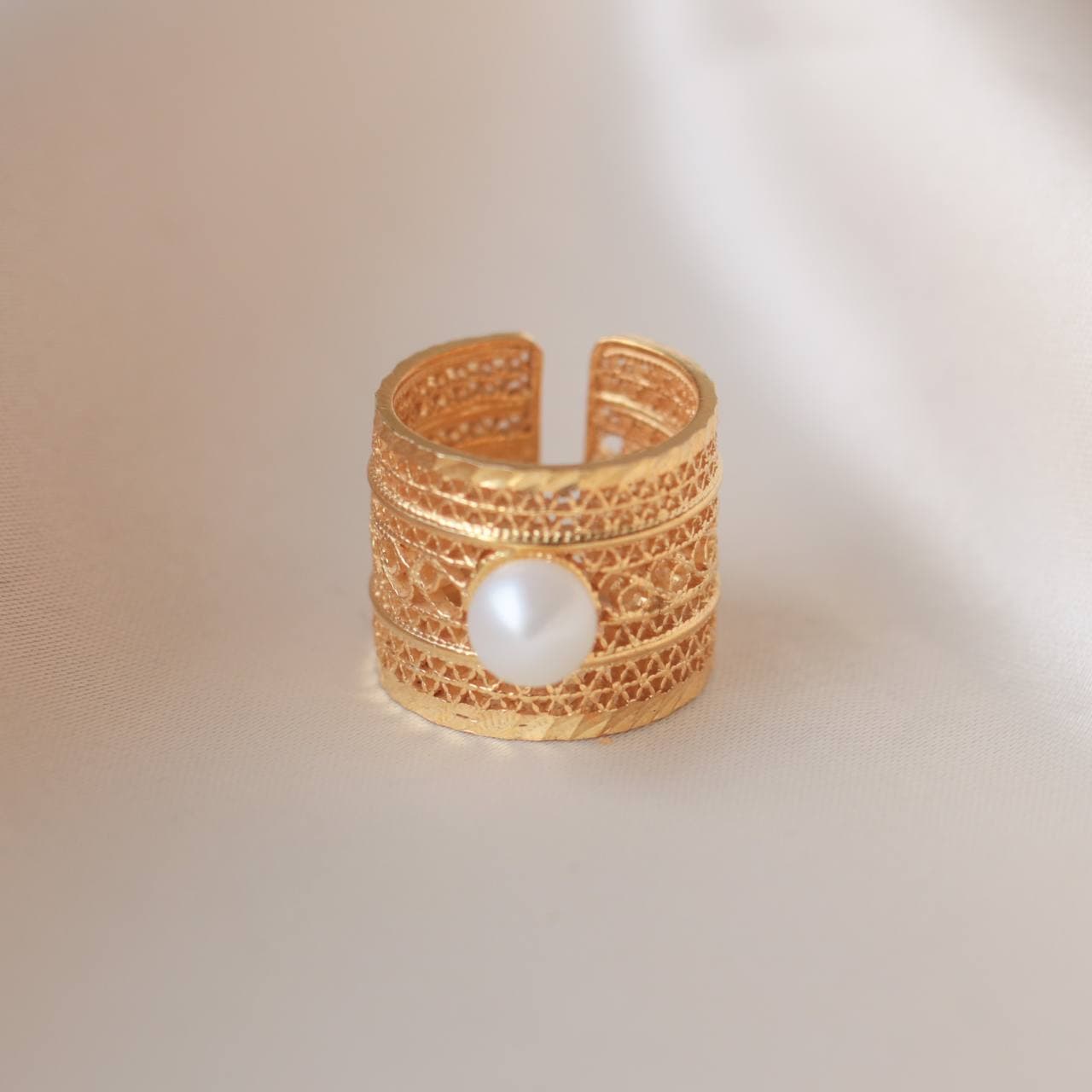 Class Filigree with Pearls Ring